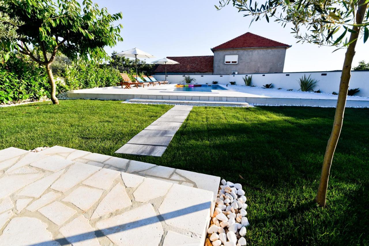 Villa Navita Augustinus With Pool Debeljak Kültér fotó
