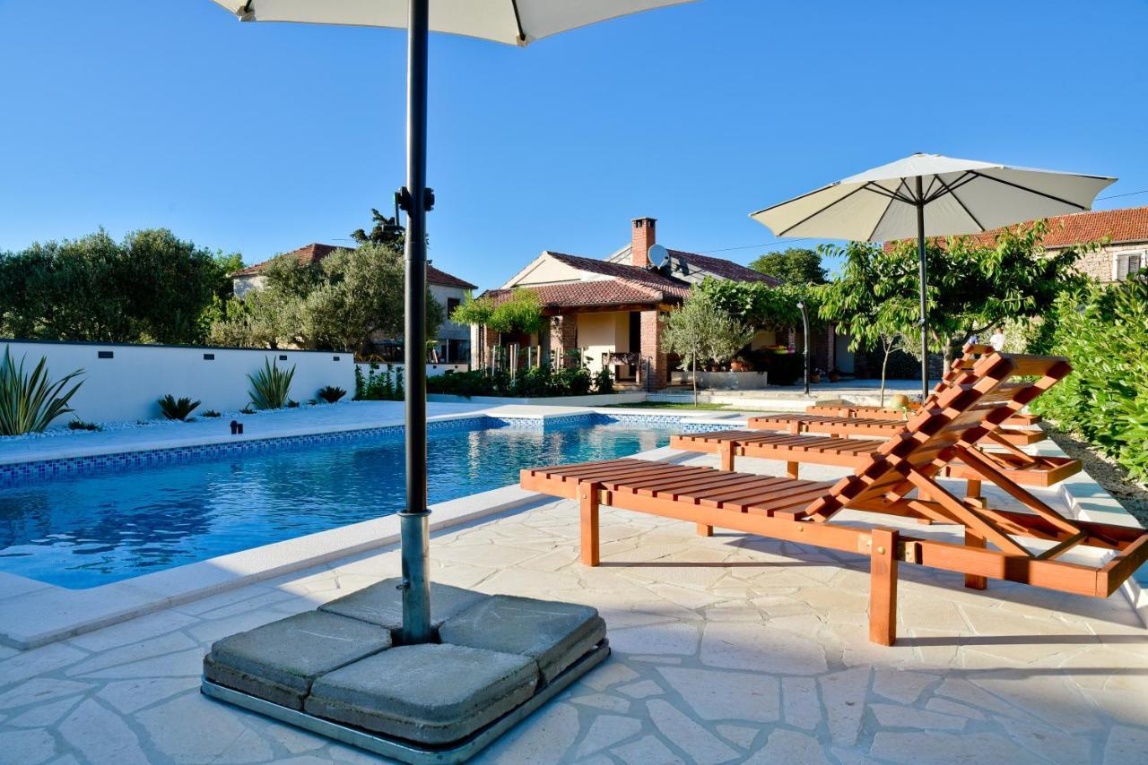Villa Navita Augustinus With Pool Debeljak Kültér fotó